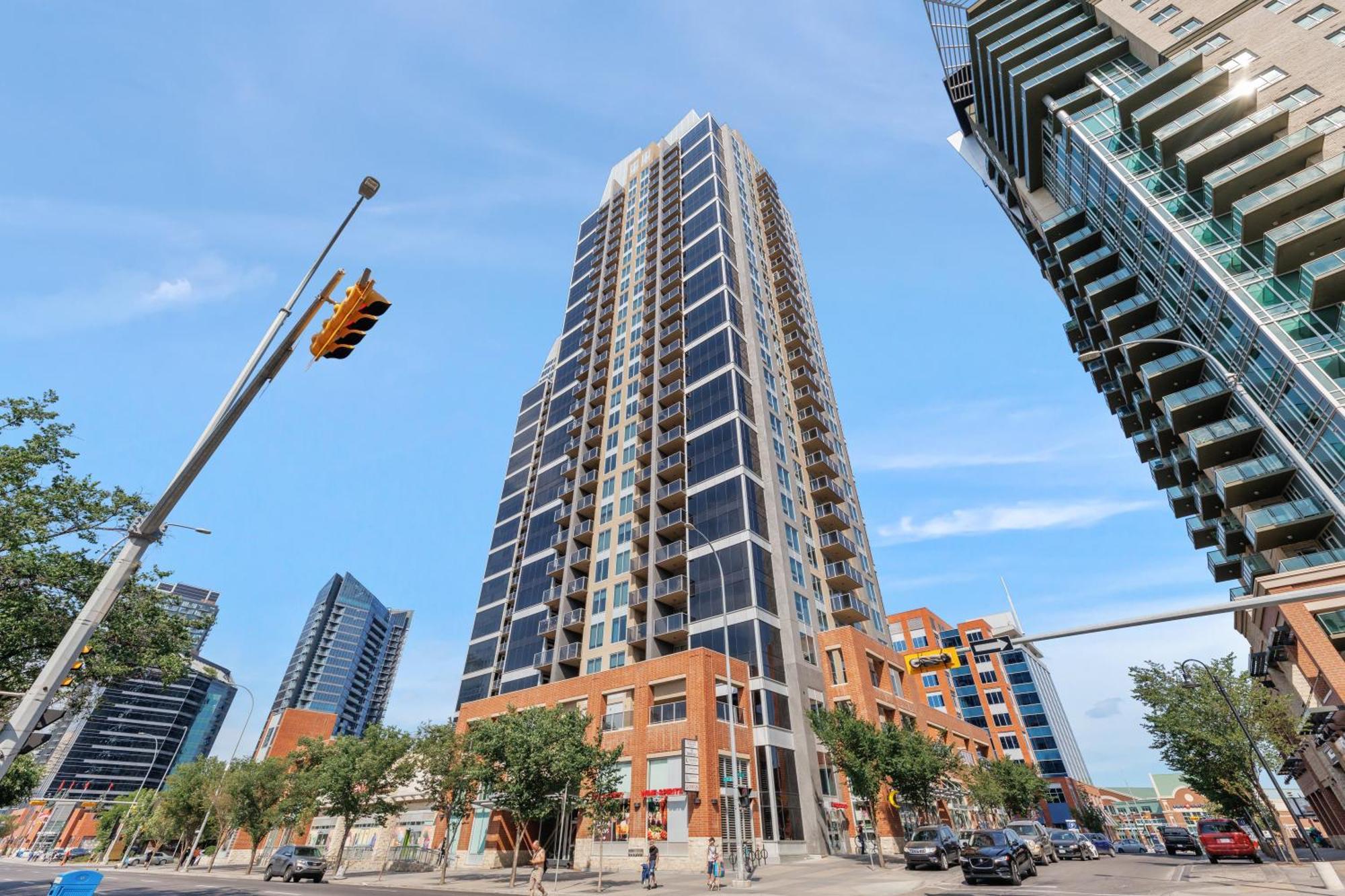 Heart Of Downtown Calgary Spacious Luxury Condo With Stunning Views And Premium Amenities מראה חיצוני תמונה