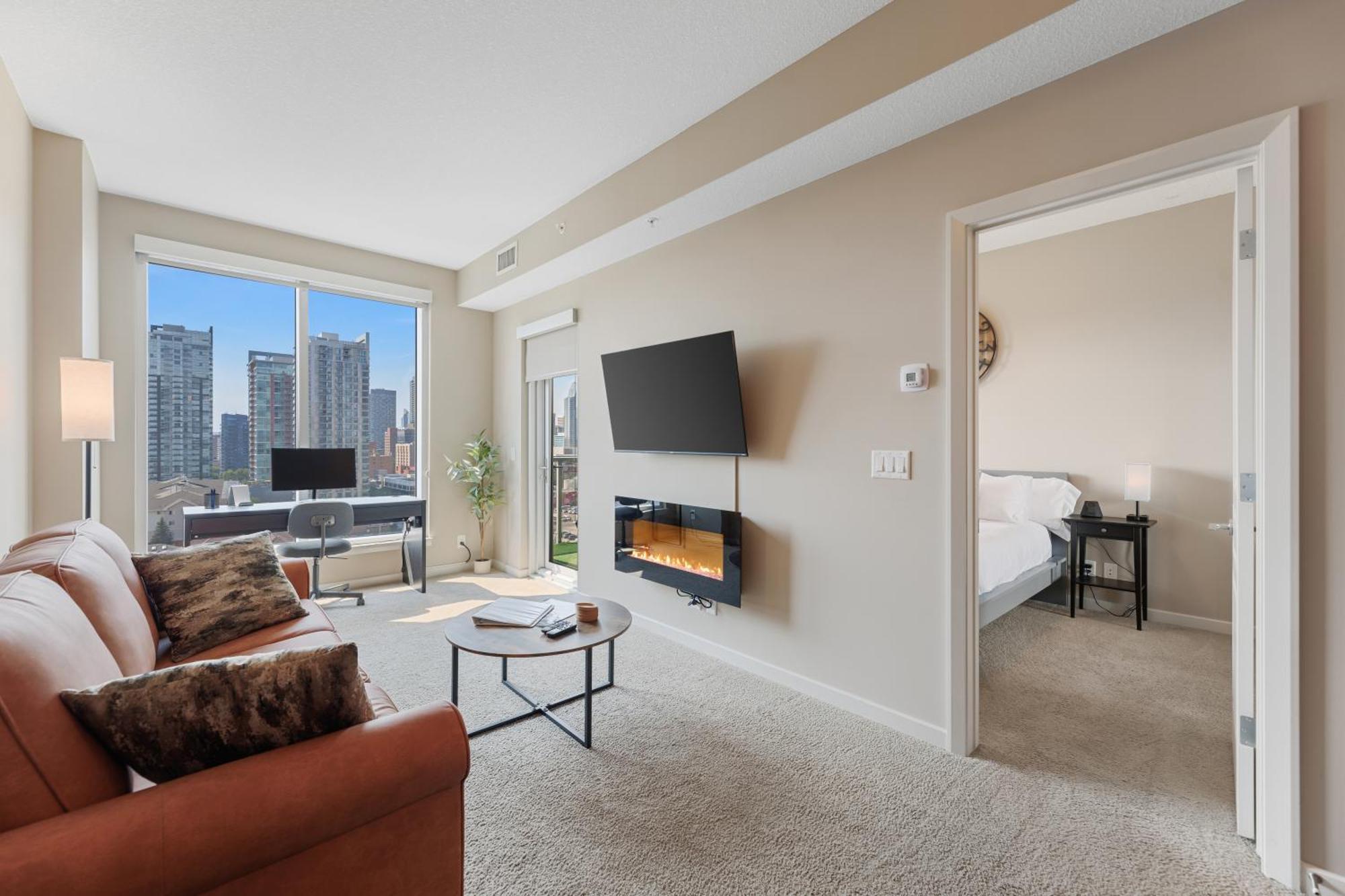 Heart Of Downtown Calgary Spacious Luxury Condo With Stunning Views And Premium Amenities מראה חיצוני תמונה